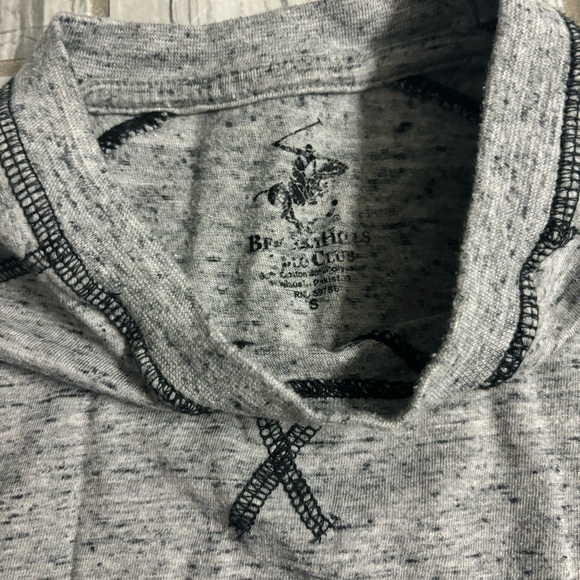 Grey tshirt - Picture 2 of 3